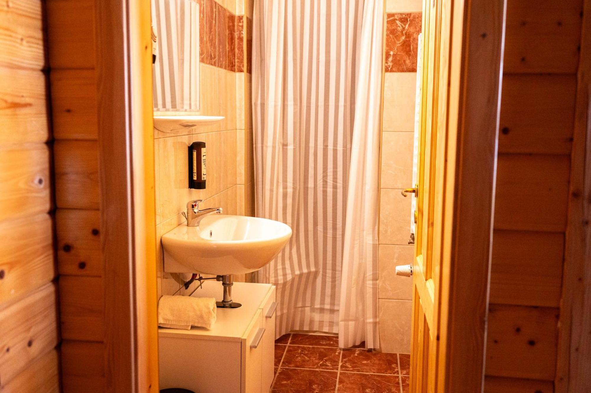 Edelweiss Lodge Lachtal I Self Check-In Стая снимка